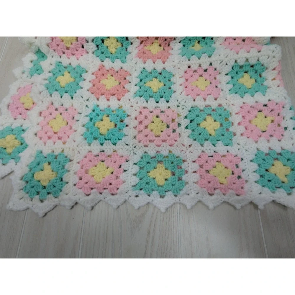 Handmade baby blanket crocheted pastel white‎ pink green yellow granny square
